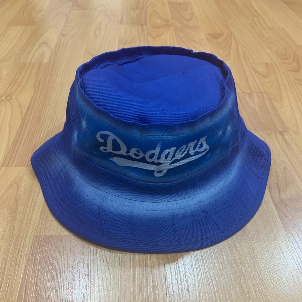 LA Dodgers airbrushed vintage 80s style bucket hat